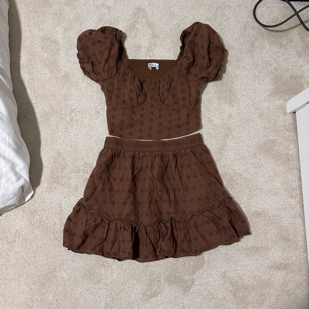 Hollister Brown Ruffled Tiered Puff Sleeve Dress